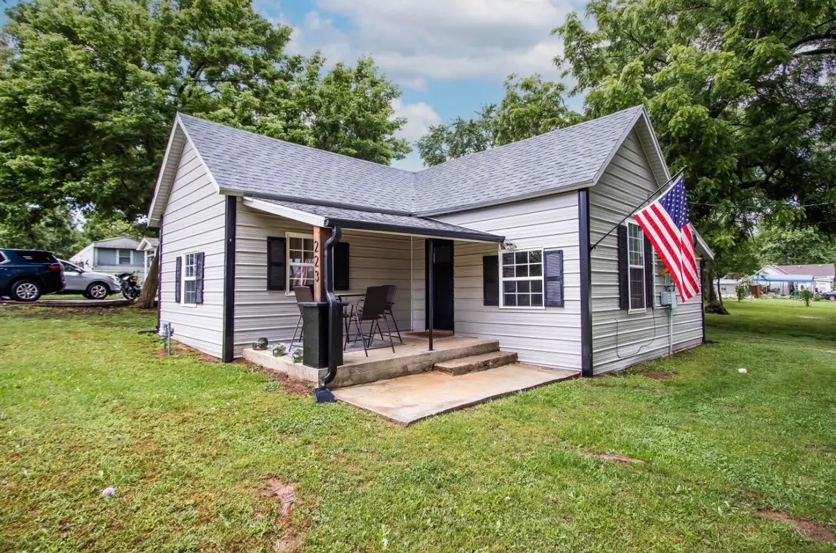 223 E Cleveland Avenue, Walnut Grove, MO 65770 - #1