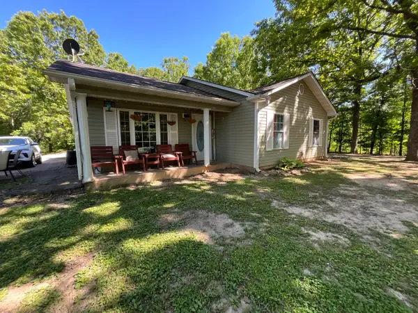 7313 Private Road 1830, West Plains, MO 65775