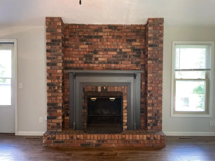 3859 S Hillcrest Avenue, Springfield, MO 65807 - #3