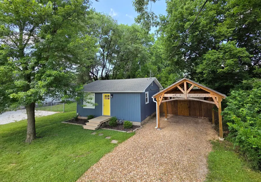 103 N Market Street, Nixa, MO 65714 - #2