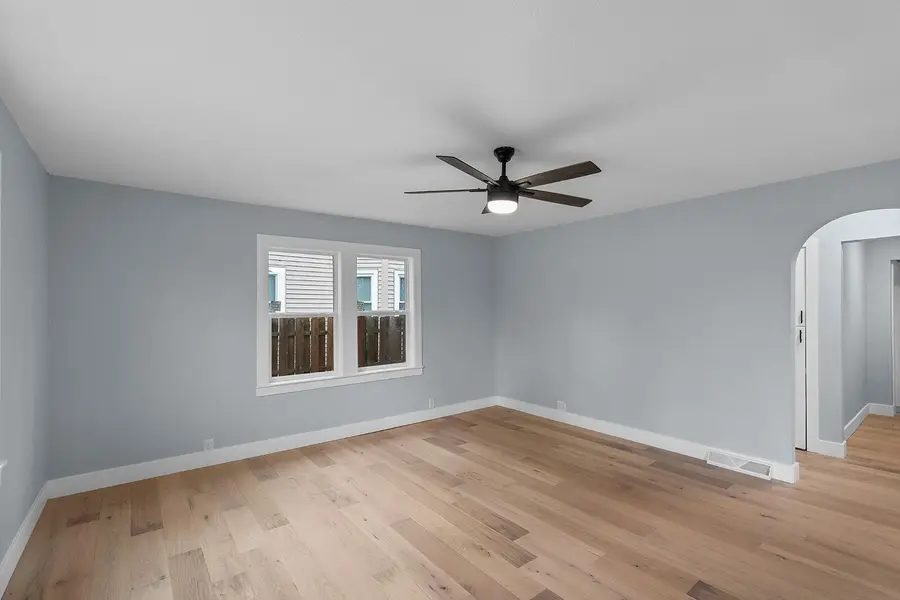 1003 S Rinker Avenue, Aurora, MO 65605 - #3