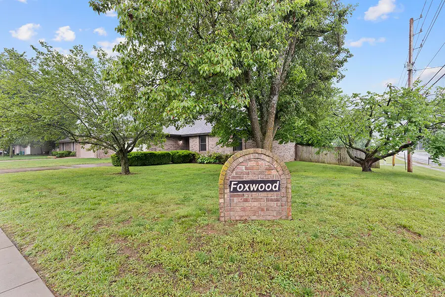 3090 W Village Terrace, Springfield, MO 65810 - #3