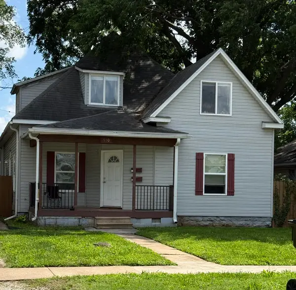 930 W Poplar Street, Springfield, MO 65802