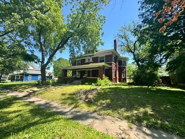 217 N Pearl Avenue, Joplin, MO 64801 - #3