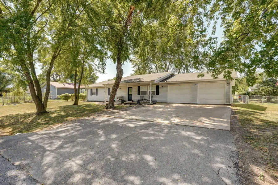709 S Birch Street, Buffalo, MO 65622 - #3