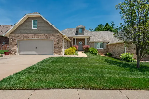 2920 S Ranch Drive, Springfield, MO 65809