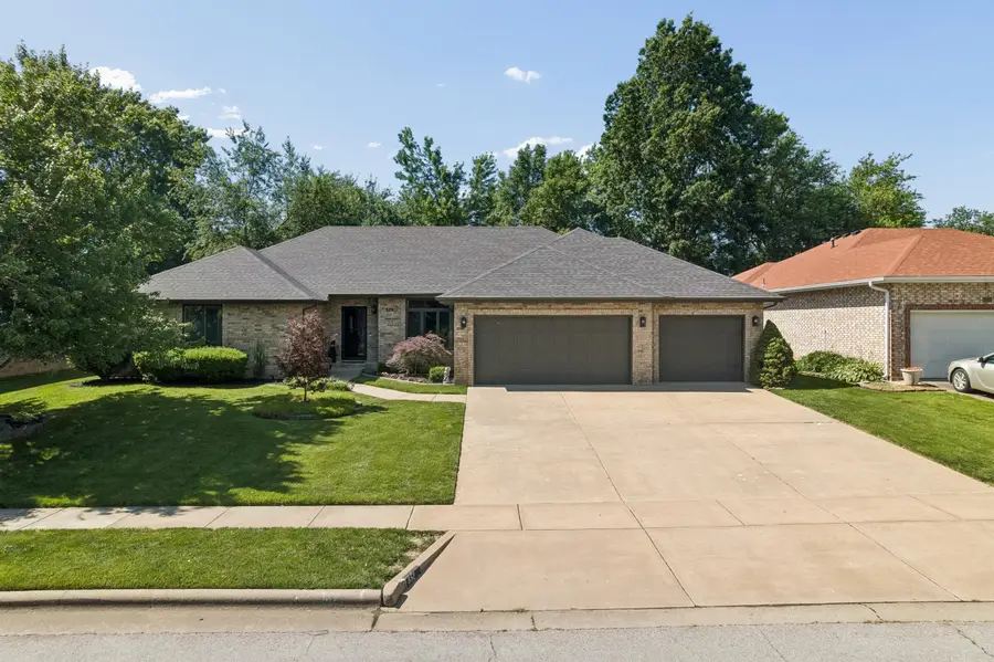 852 E Turnbridge Street, Springfield, MO 65810 - #2
