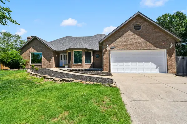 3351 W Driftwood Court, Springfield, MO 65807