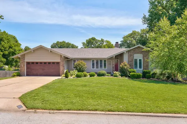 1813 E Camino Alto Street, Springfield, MO 65804