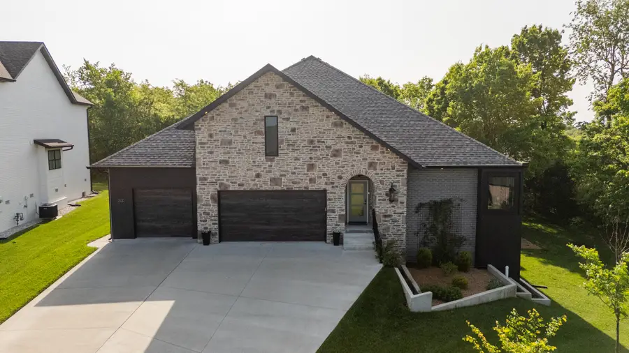 200 N Blarney Court, Nixa, MO 65714 - #2