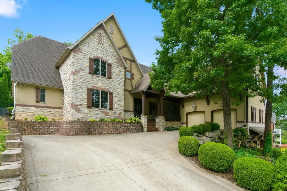 1646 W Caleb Court, Springfield, MO 65810 - #1