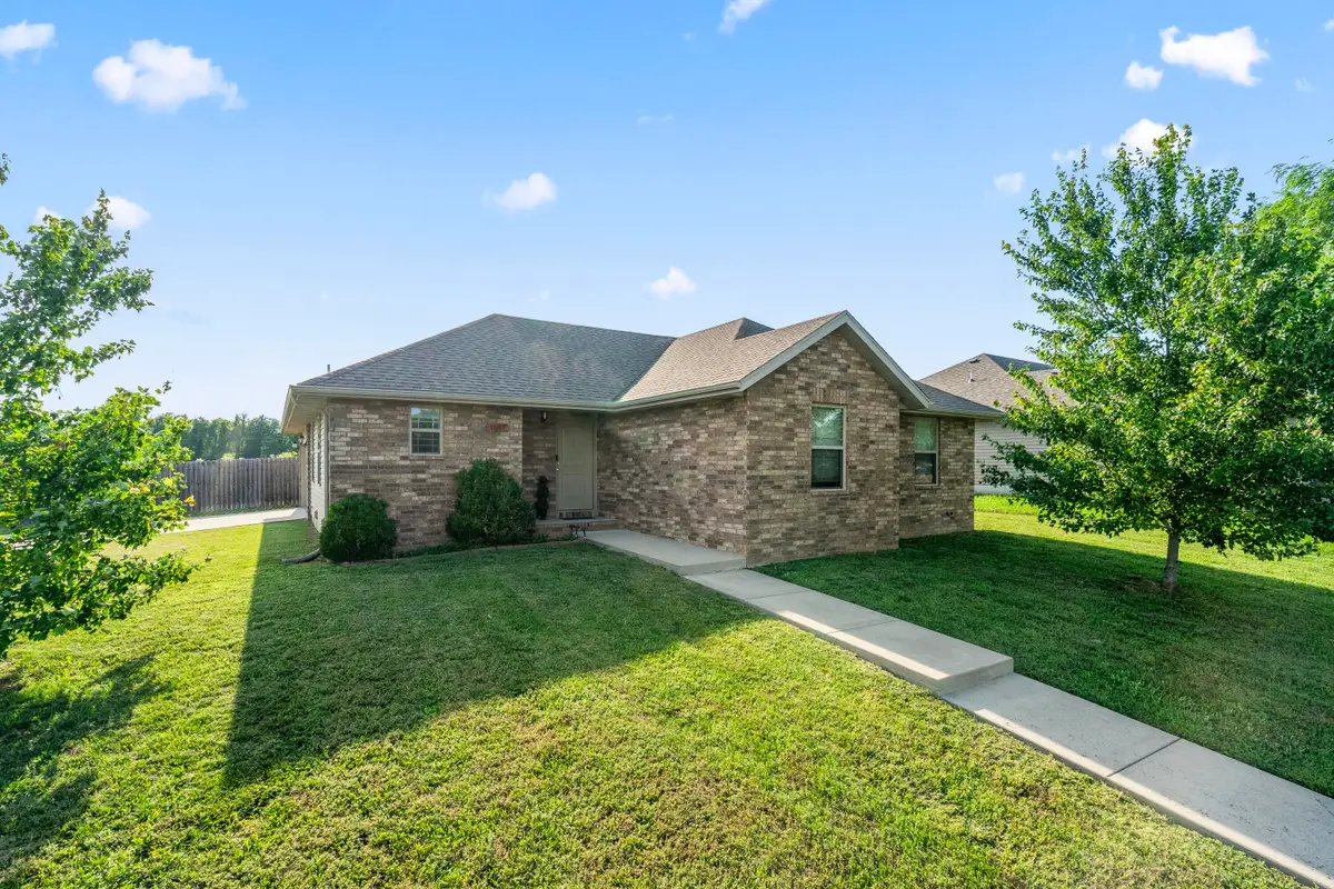 1047 S Tanner Drive, Springfield, MO 65802 - #1