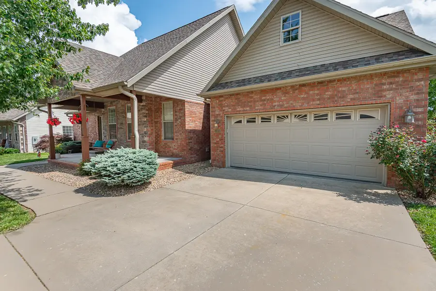 1006 E Cobblestone Drive, Ozark, MO 65721 - #3