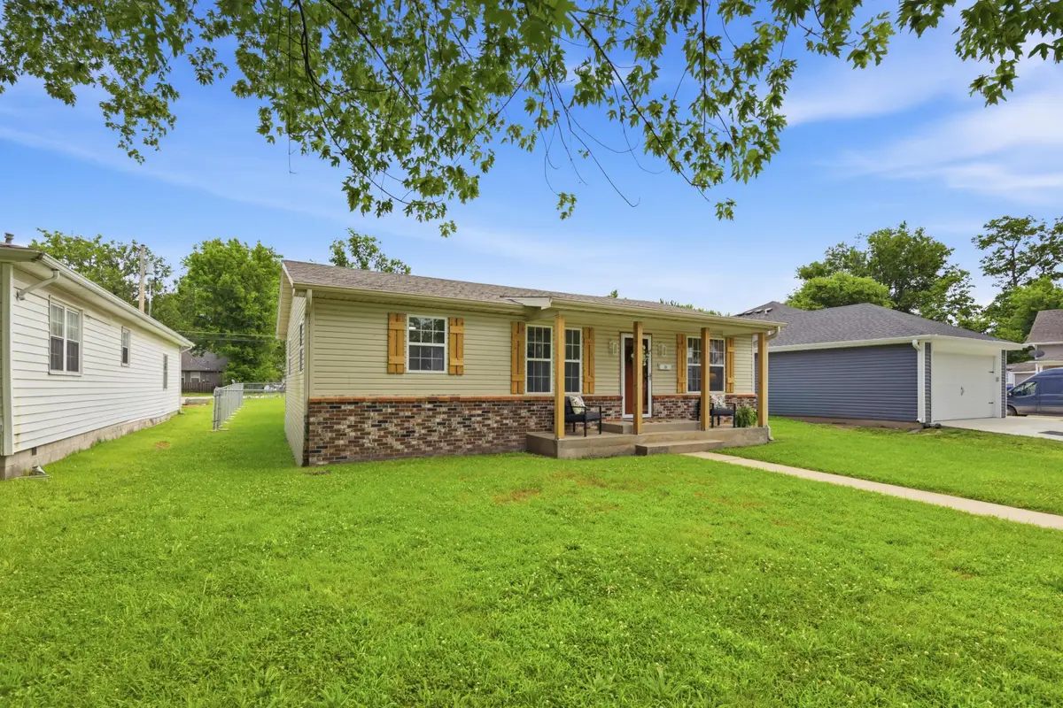 117 S Roane Avenue, Webb City, MO 64870 - #1