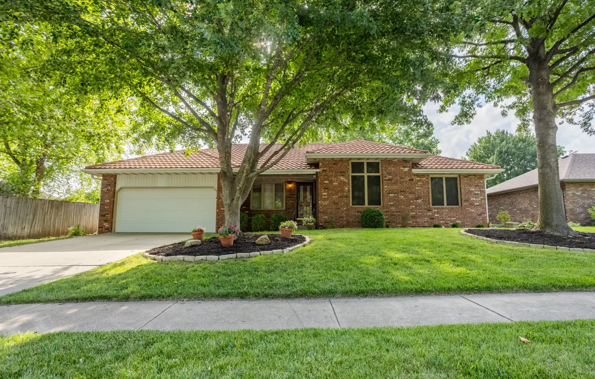 612 S Sparks Avenue, Springfield, MO 65802 - #1