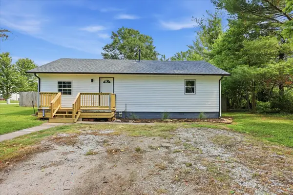 4253 W Maple Street, Springfield, MO 65802
