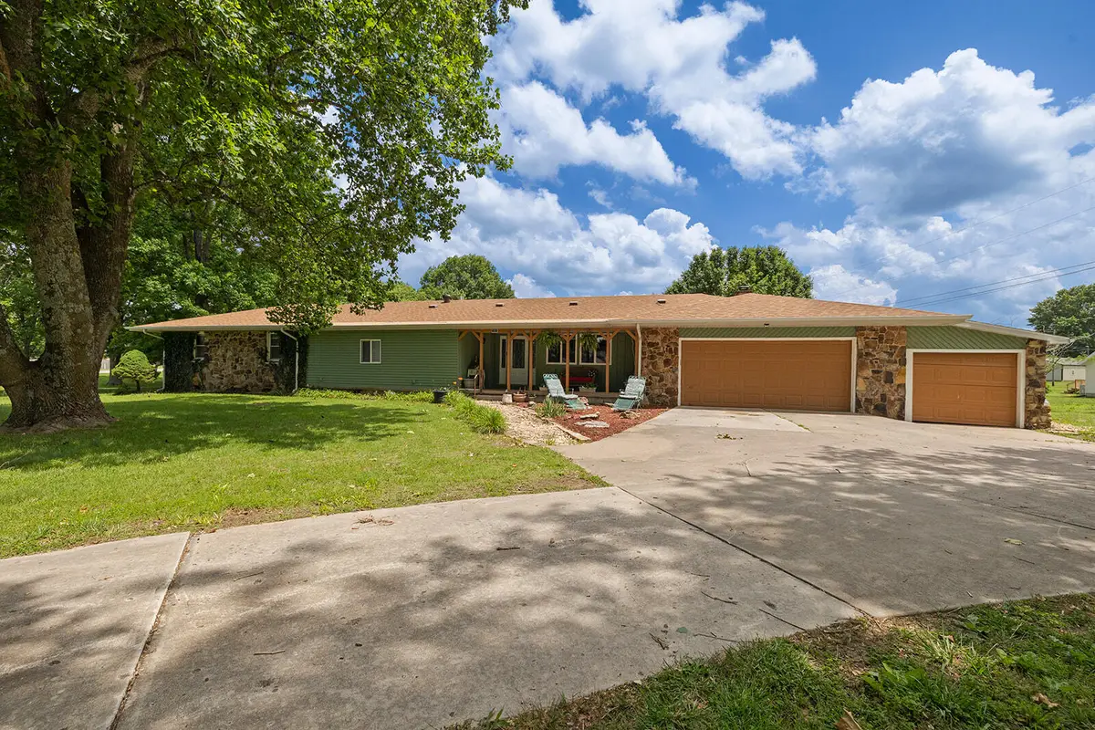 5008 S Cloverdale Lane, Battlefield, MO 65619 - #1