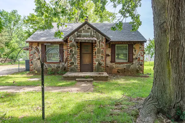 3244 W Lombard Street, Springfield, MO 65802