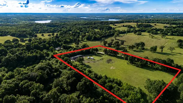 574 E Dade 102, Everton, MO 65646