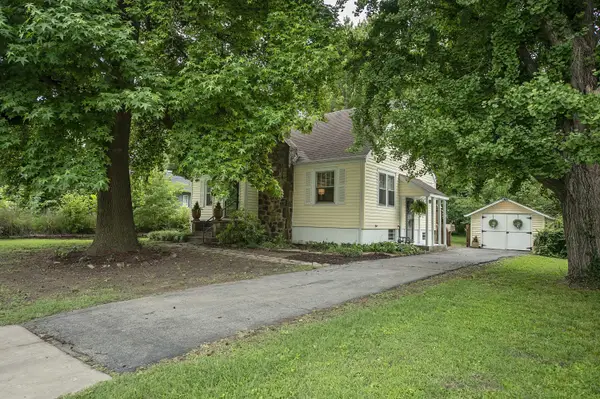 1559 S Fremont Avenue, Springfield, MO 65804