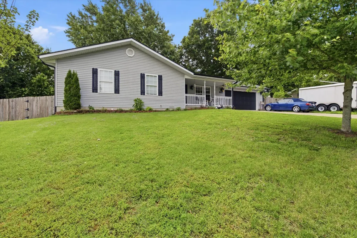 512 N Dill Street, Marshfield, MO 65706 - #1