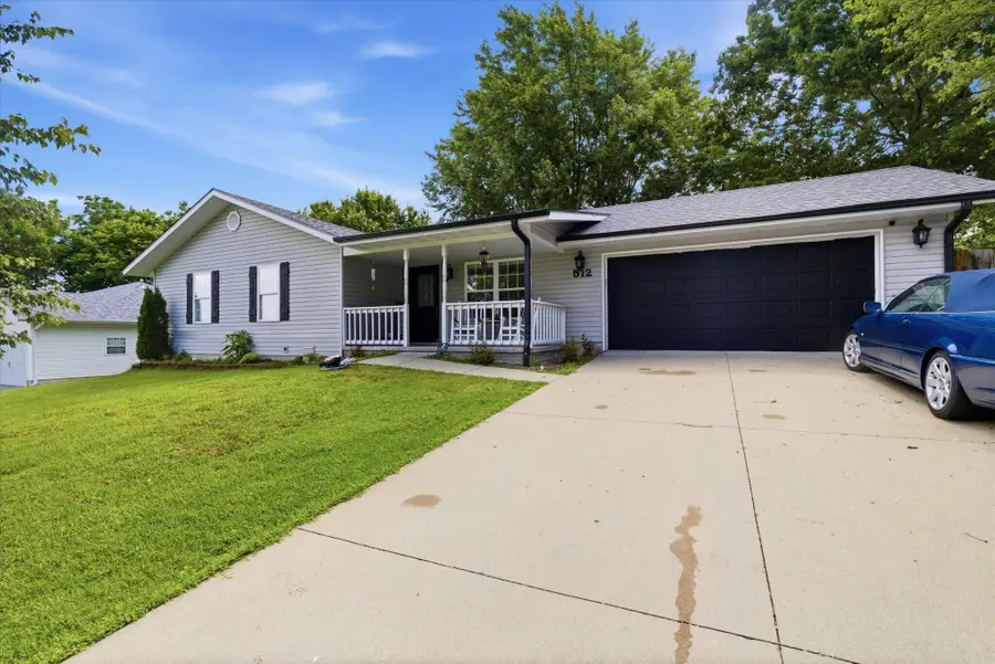 512 N Dill Street, Marshfield, MO 65706 - #3