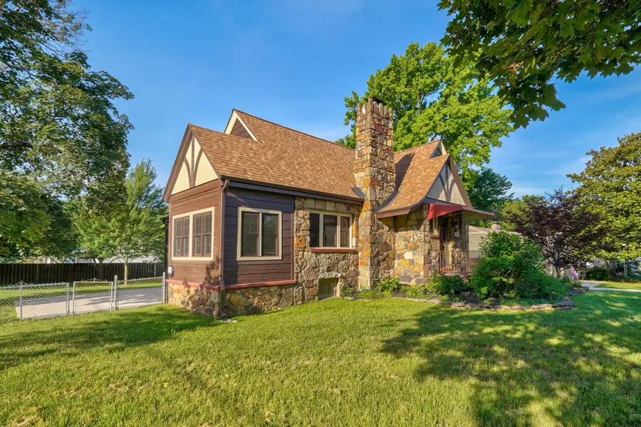 1328 E Bennett Street, Springfield, MO 65804 - #3