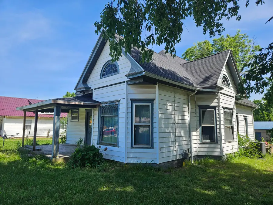203 E Pennington Avenue, Ava, MO 65608 - #2