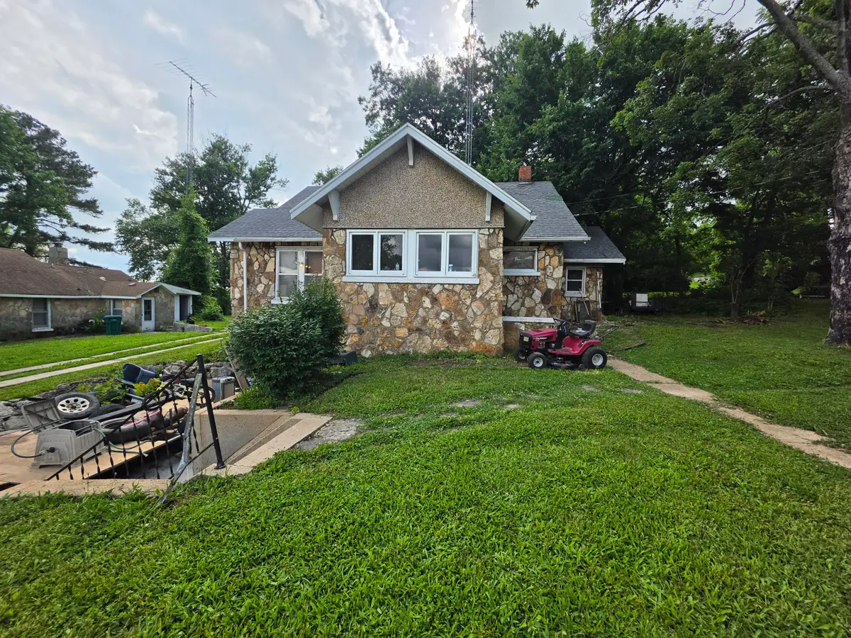 715 N Patton Avenue, Cabool, MO 65689 - #1