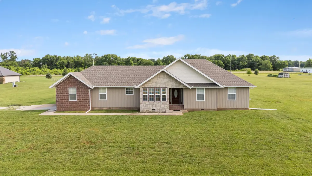 8861 Farm Road 2212, Washburn, MO 65772 - #1