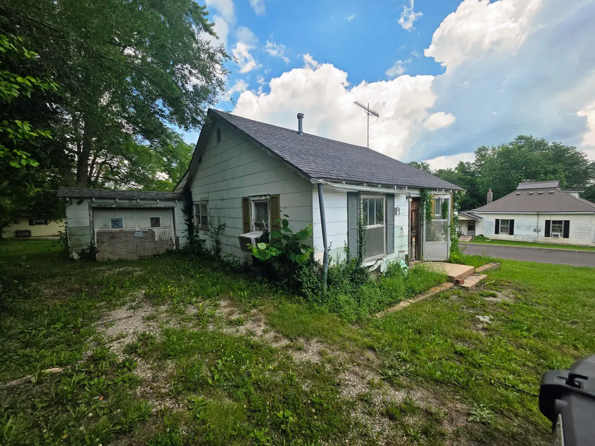 1101 N Oakland Avenue, Mountain Grove, MO 65711 - #1