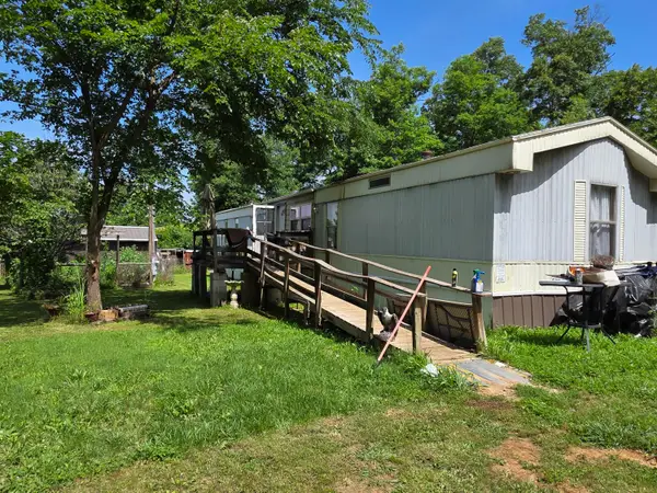 16686 Spruce Drive, Neosho, MO 64850