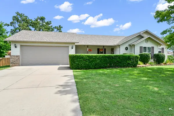 185 Blue Spruce Drive, Hollister, MO 65672