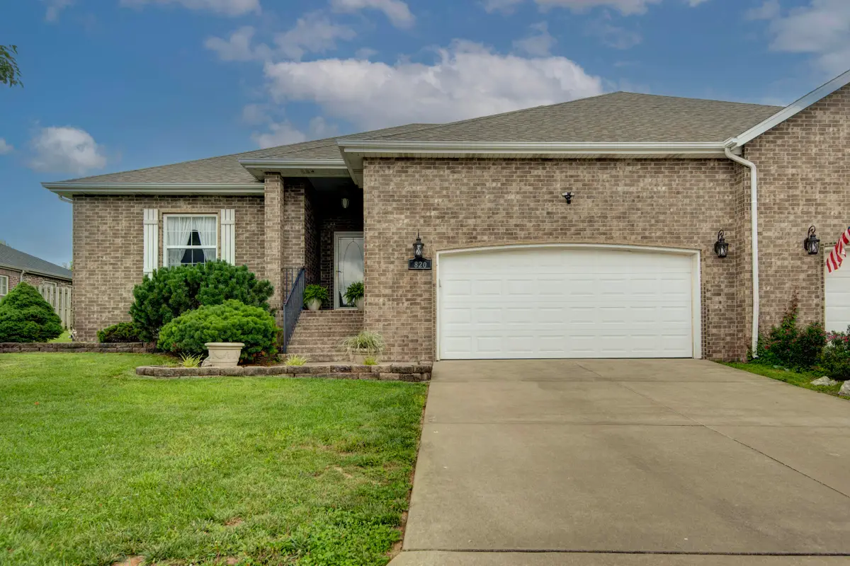 820 E Crystal Avenue, Nixa, MO 65714 - #1