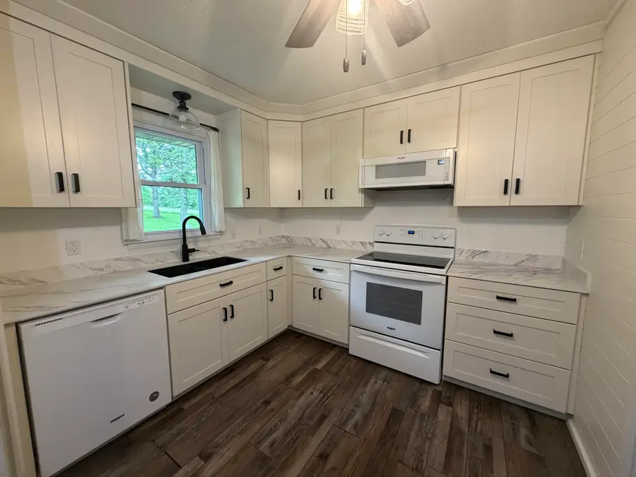 1898 King Road, Mountain Grove, MO 65711 - #3