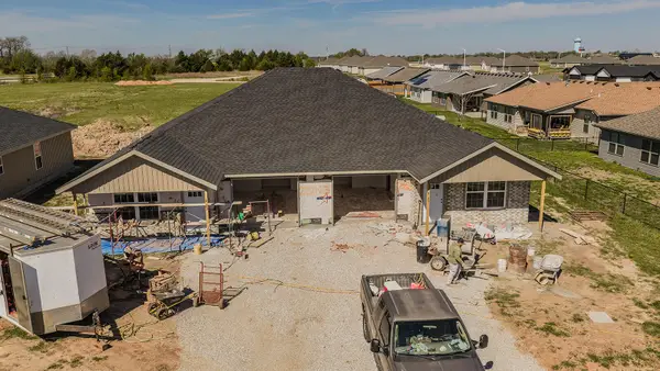 2721/2753 S Caden Lane, Bolivar, MO 65613