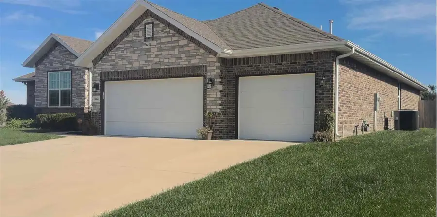 6066 S Crescent Road, Battlefield, MO 65619 - #2