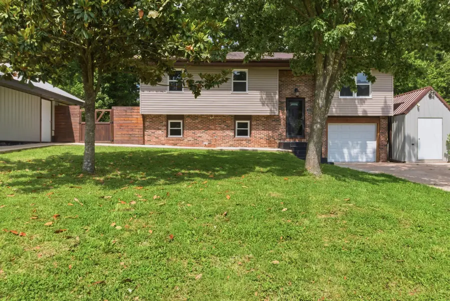1139 Columbus Street, West Plains, MO 65775 - #2