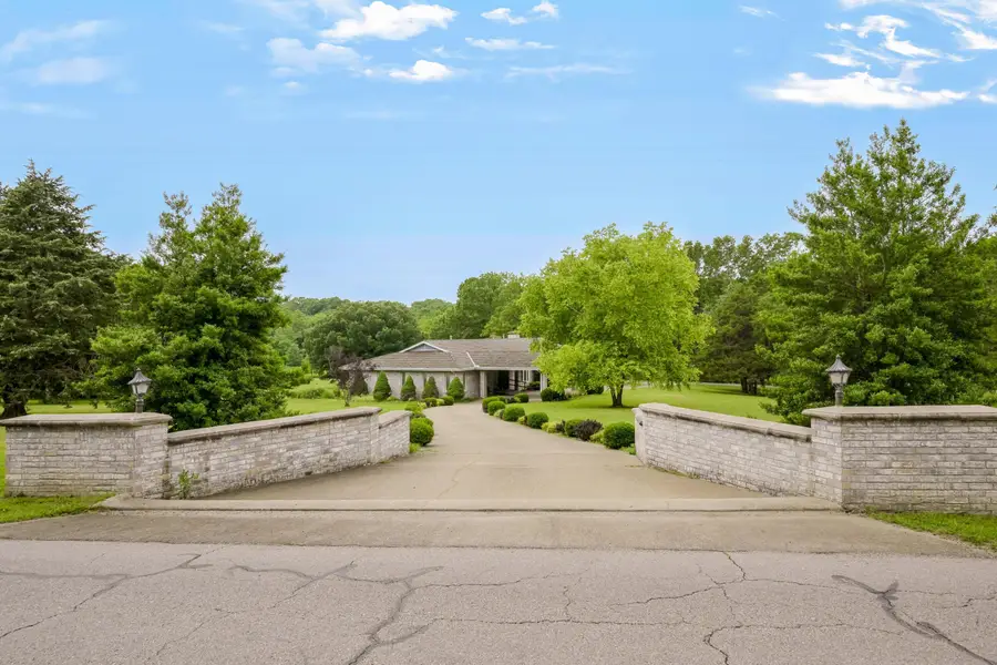 375 Glenwood Circle, Cassville, MO 65625 - #2
