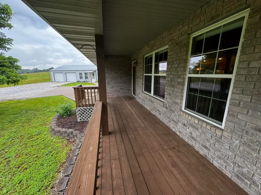 3702 Round House Road, Aurora, MO 65605 - #3