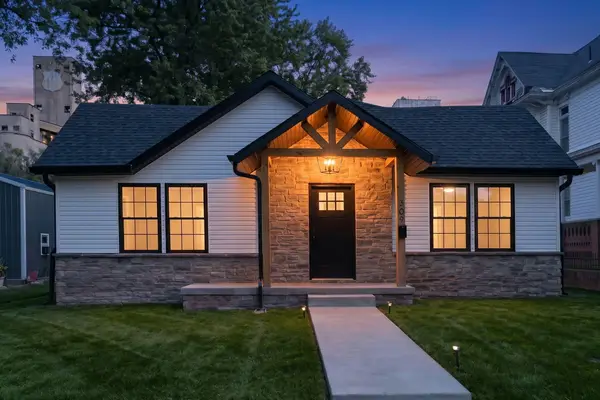 309 W Locust Street, Aurora, MO 65605