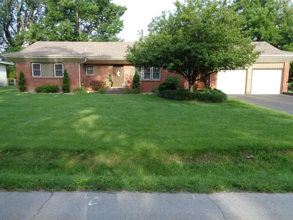 2023 S Glencrest Avenue, Springfield, MO 65804
