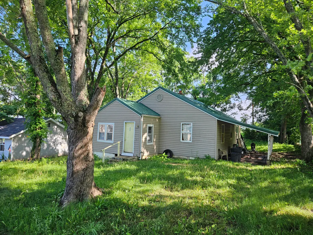 400 E Garfield Avenue, Ava, MO 65608 - #1