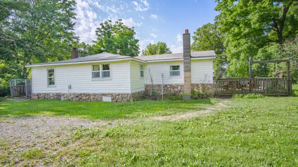 9399 Hopper Lane, Mountain Grove, MO 65711