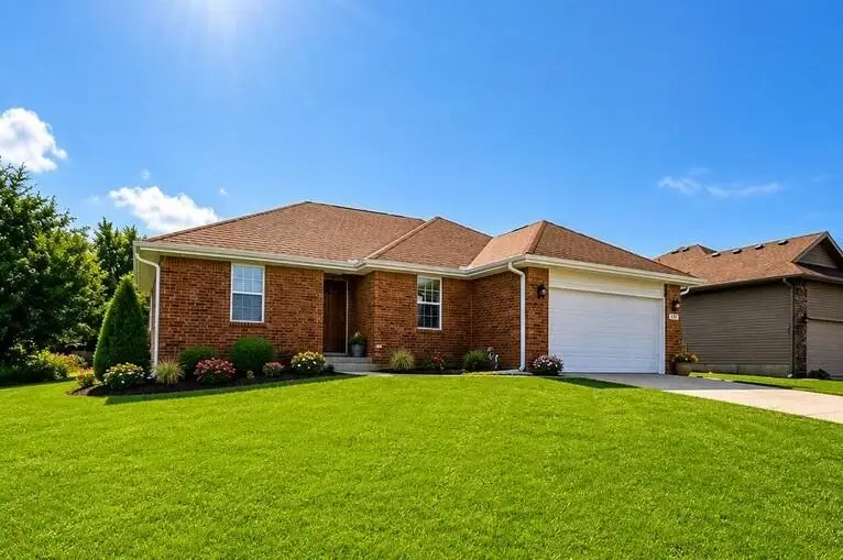 1160 Estate Avenue, Marshfield, MO 65706 - #1