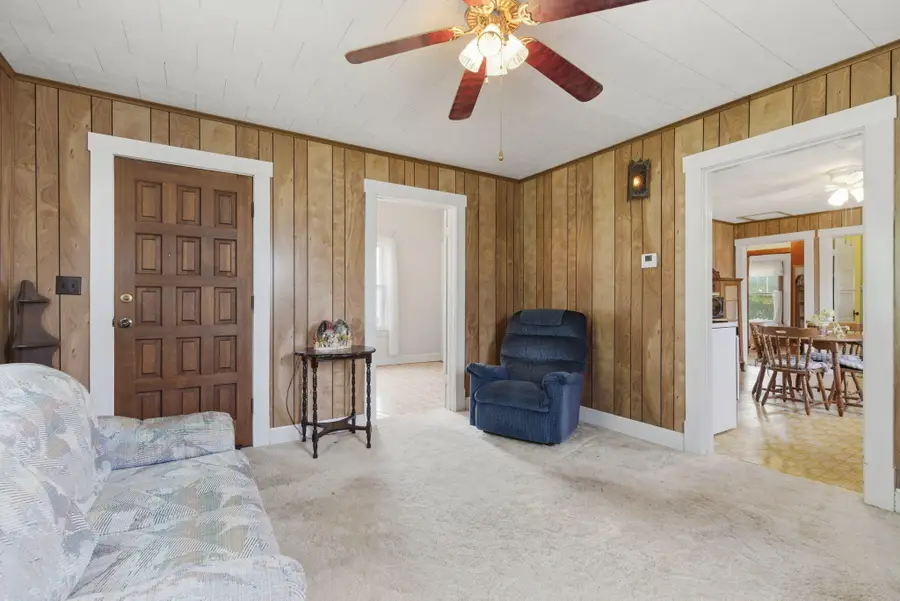 3524 S Barbett Avenue, Springfield, MO 65804 - #3