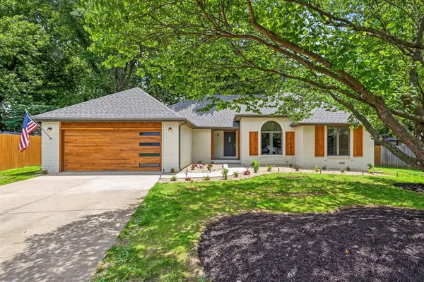 2310 S Laurel Avenue, Springfield, MO 65807