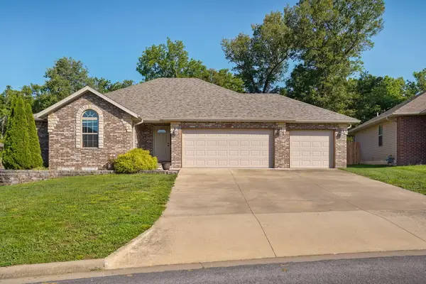 4530 W Greenridge Street, Springfield, MO 65807