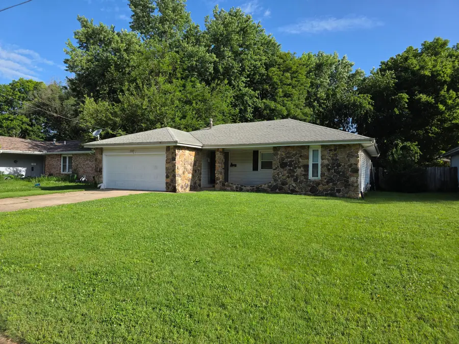 909 W Glenwood Street, Springfield, MO 65807 - #2