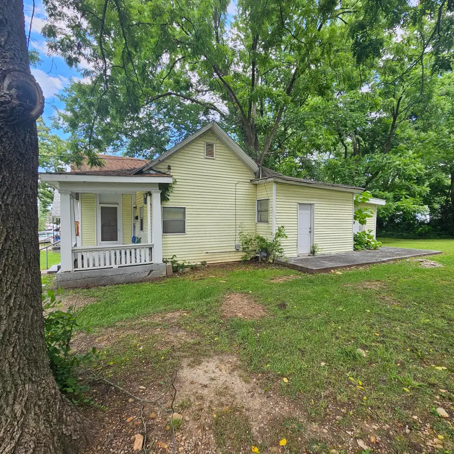 2130 N Travis Avenue, Springfield, MO 65803 - #2